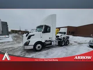 2018 VOLVO VNL300