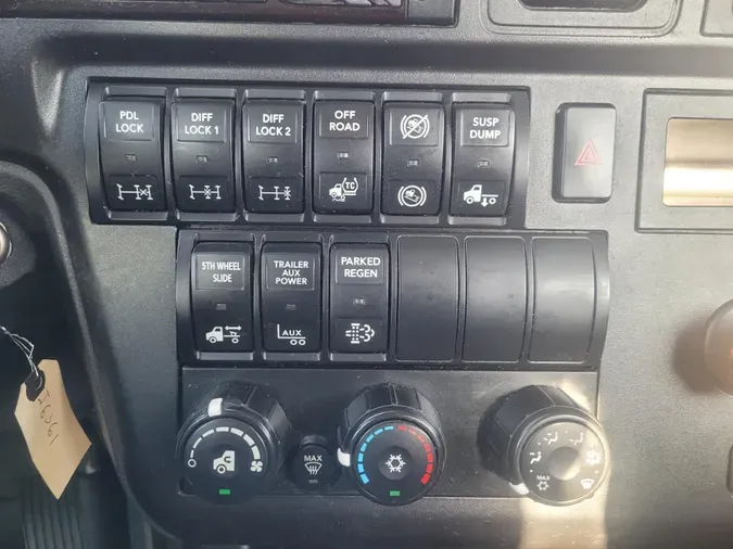 2020 International LT625