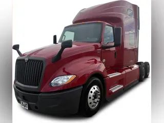 2022 International LT625