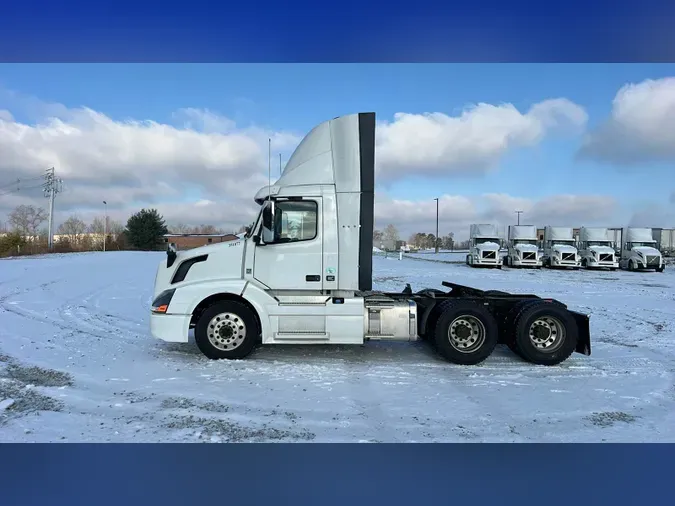 2018 Volvo VNL300