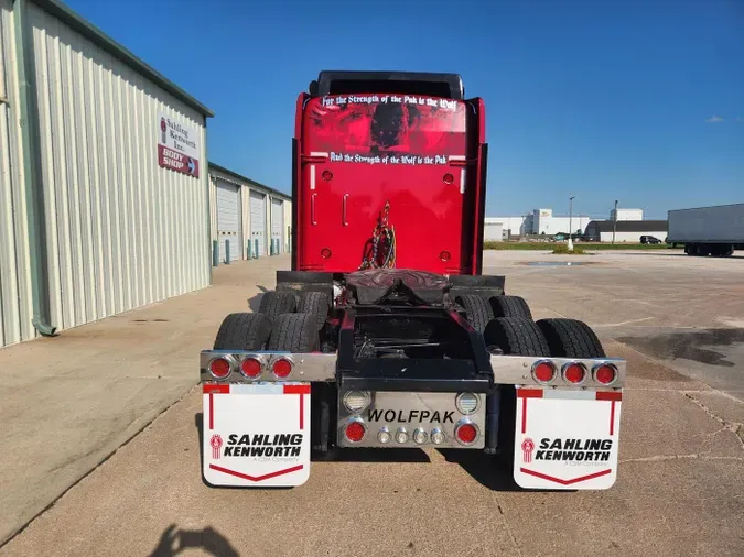 2021 Kenworth W900L