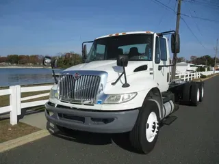 2013 INTERNATIONAL 4400 6 X 4