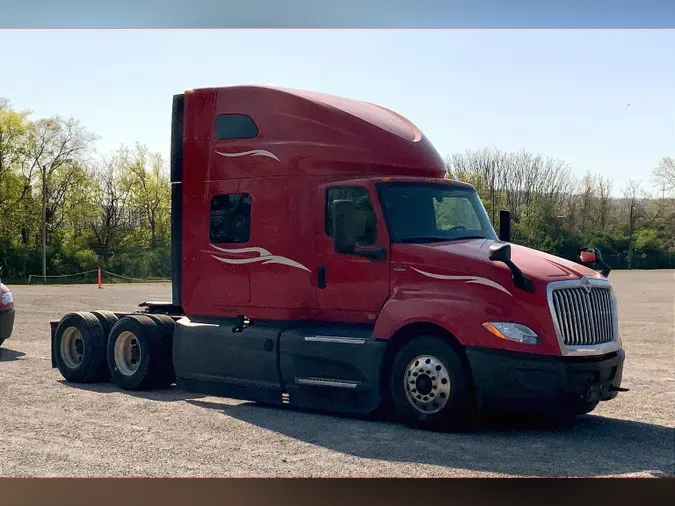 2023 INT LT625 6X42f3cb79937796be1c7046bfc50e2b22f