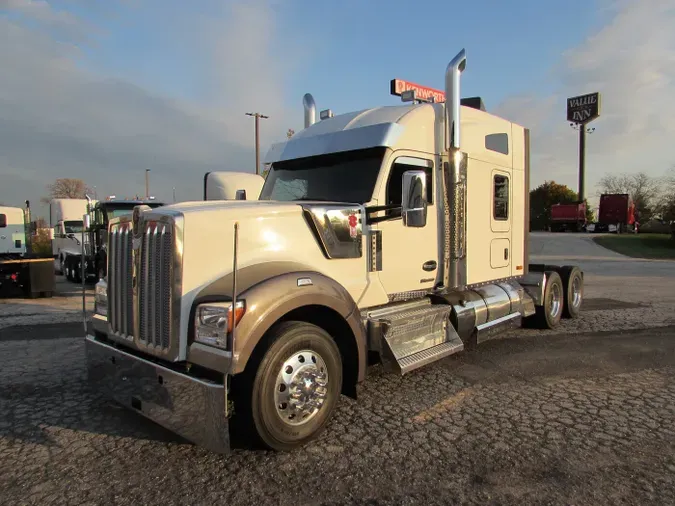 2023 Kenworth W9902f3e58bef57fc0c5eff38031527b5e39