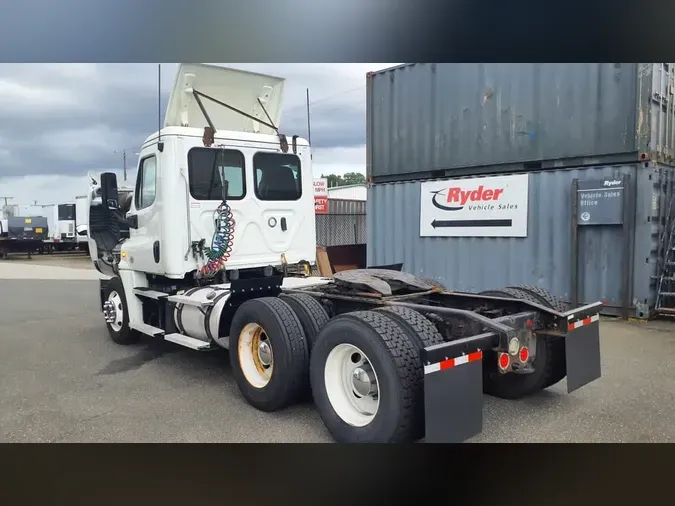2020 FREIGHTLINER/MERCEDES CASCADIA 1252f3fe13668e2b8124f92110be45ebd87