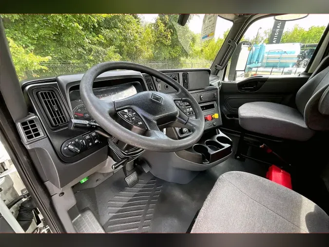 2021 INT LT625 6x42f4141049be1f0e2b11248edaaa495f2