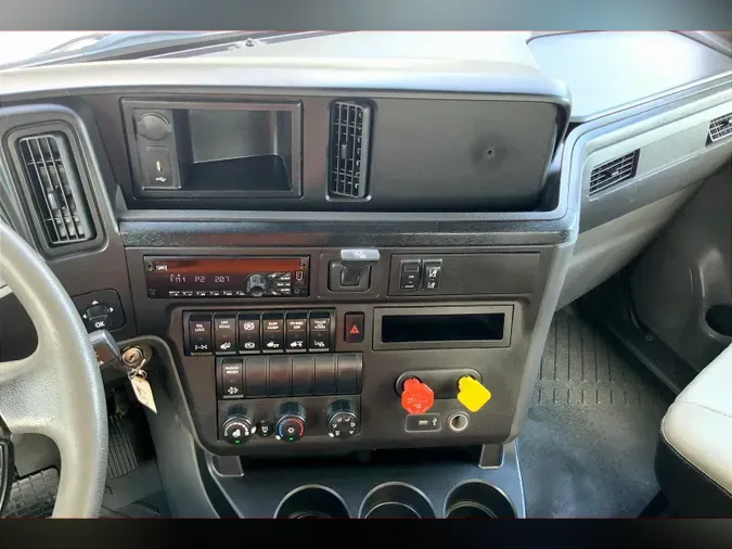 2019 INT LT625 6x4