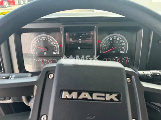 2025 MACK MD MD6