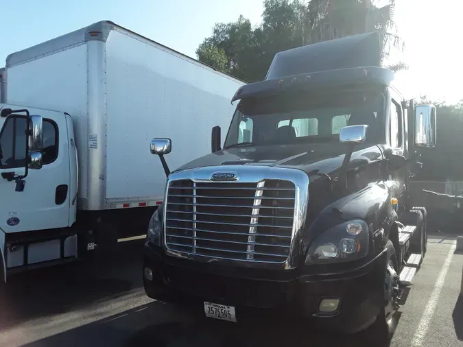 2018 FREIGHTLINER/MERCEDES CASCADIA 125