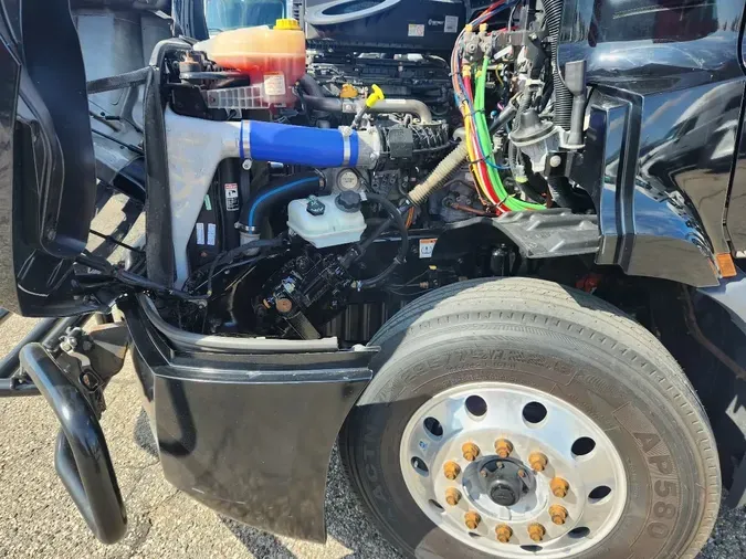 2022 FREIGHTLINER Cascadia 116