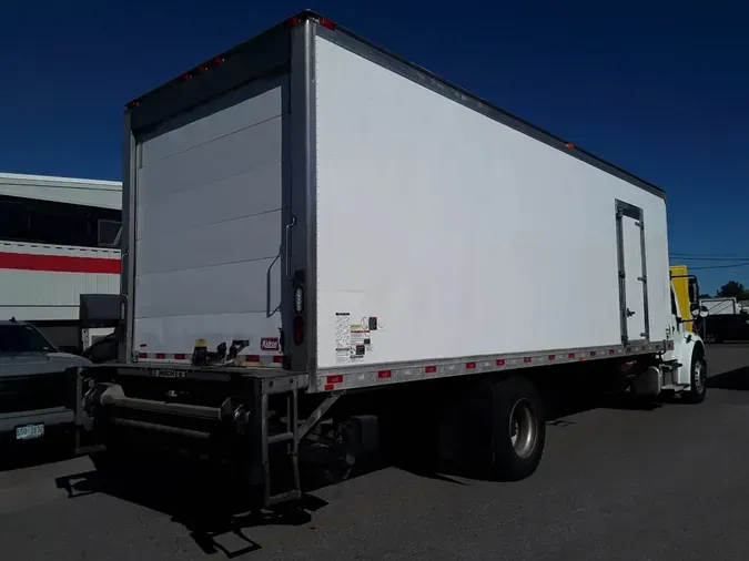 2018 FREIGHTLINER/MERCEDES M2 106