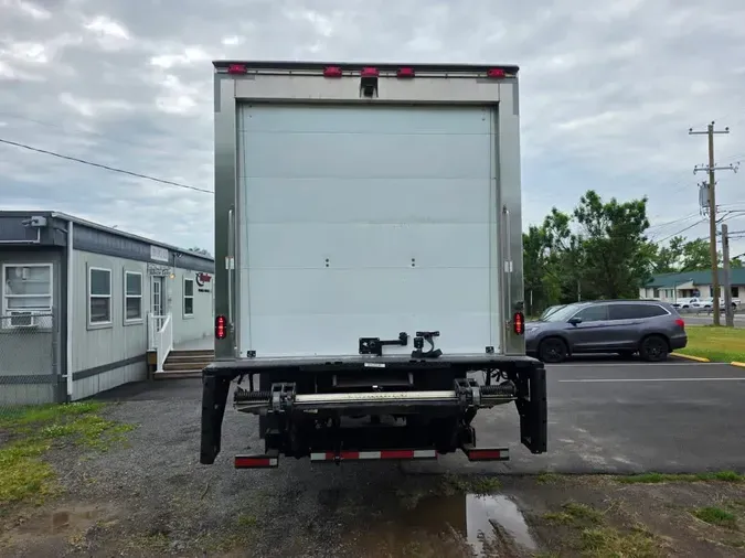 2019 FREIGHTLINER/MERCEDES M2 106