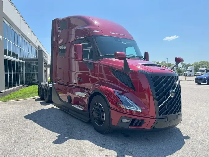 2026 VOLVO VNL64T860