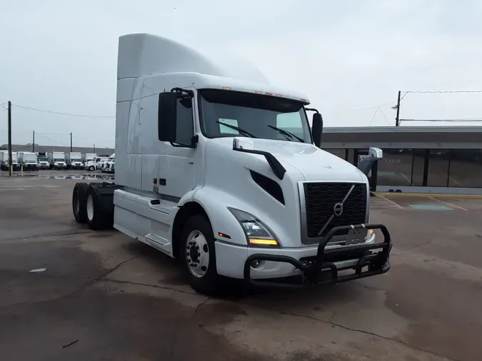 2019 VOLVO VNR64T-640