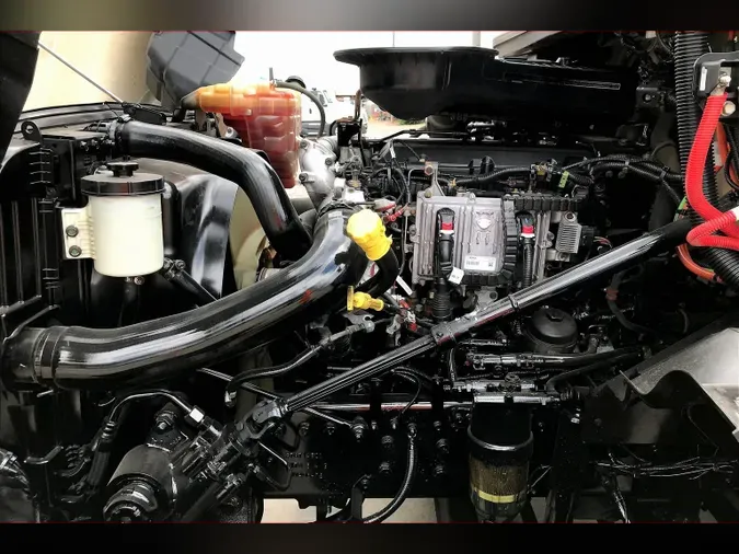 2022 INT LT625 6x4