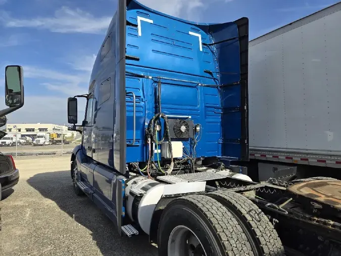 2020 VOLVO VNL64T760