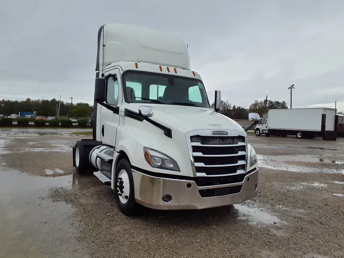 2019 FREIGHTLINER/MERCEDES NEW CASCADIA 126