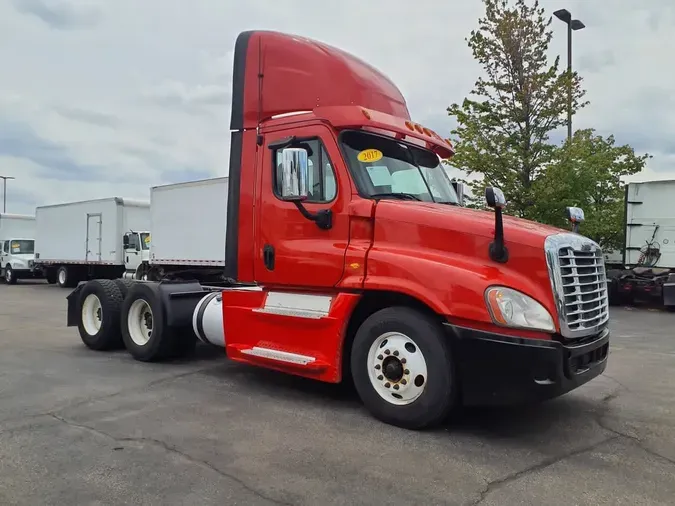 2017 FREIGHTLINER CASCADIA 125