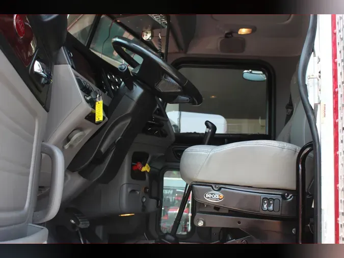 2024 Peterbilt 389