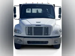 2021 Freightliner Business Class M2 106