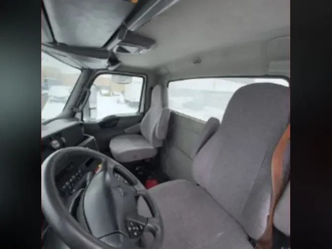 2020 NAVISTAR INTERNATIONAL LT625 DAYCAB T/A