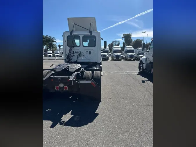 2020 FREIGHTLINER/MERCEDES NEW CASCADIA 116