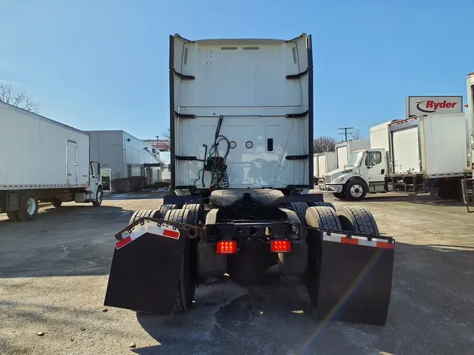 2019 NAVISTAR INTERNATIONAL LT625 SLPR CAB