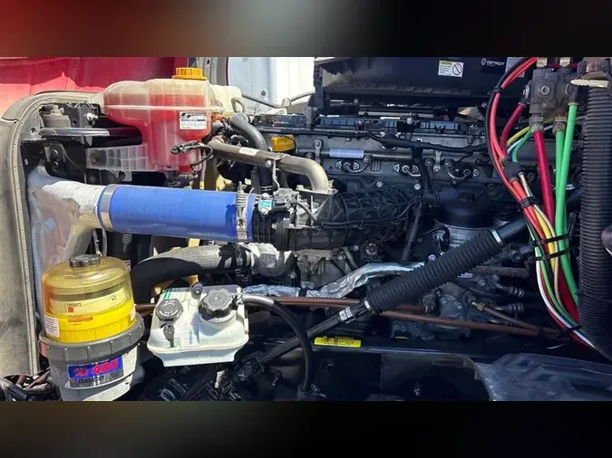 2022 FREIGHTLINER CA126