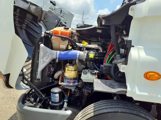 2020 FREIGHTLINER CASCADIA 113