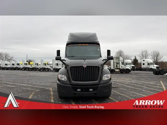 2021 FREIGHTLINER CA126