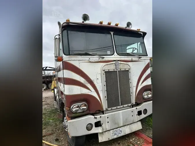 1976 KENWORTH K1002f5eda2eb931270dd731b92fa12cc34d