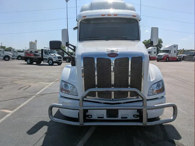 2022 Peterbilt 579