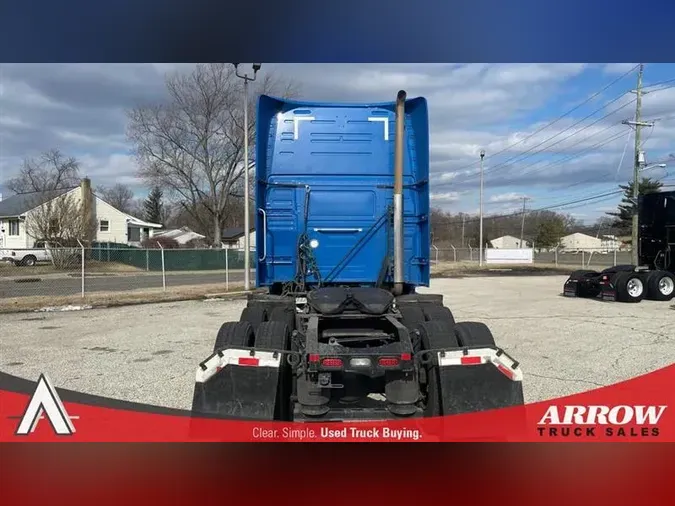 2020 VOLVO VNL760