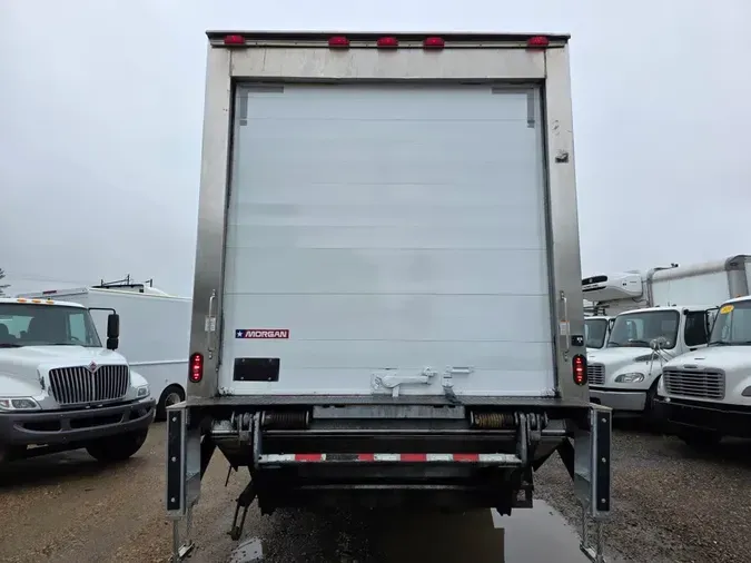 2019 FREIGHTLINER M2 106