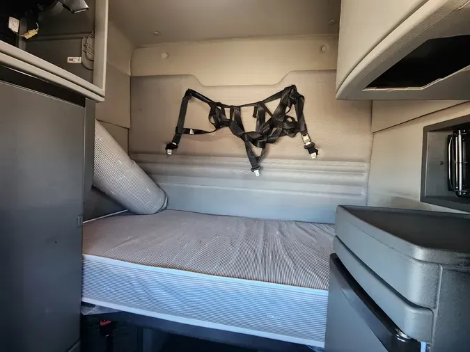 2022 VOLVO VNR64T6402f6e3af0285ad10ec01d8dfcf04e1486