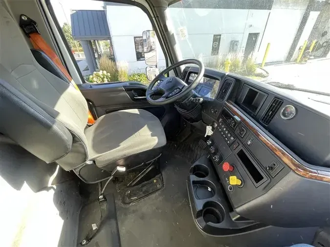 2020 INTERNATIONAL RH613