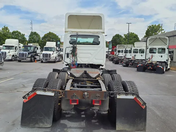 2019 NAVISTAR INTERNATIONAL LT625 DAYCAB T/A