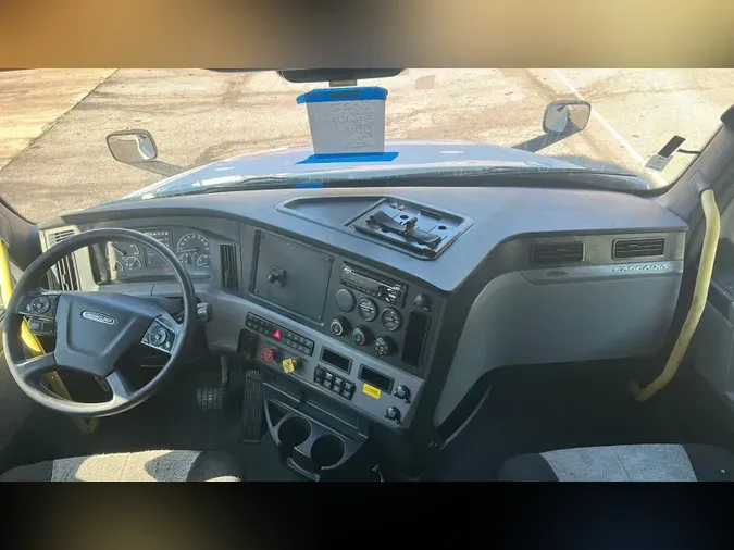 2022 Freightliner Cascadia 1262f74f374ca87d0303e6954c0cd21fffe