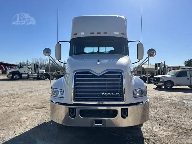 2018 MACK PINNACLE CXU613