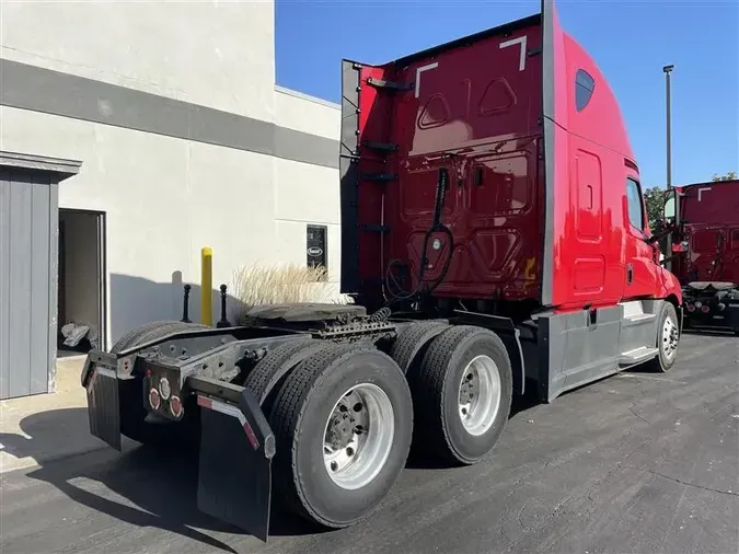 2020 FREIGHTLINER CASCADIA