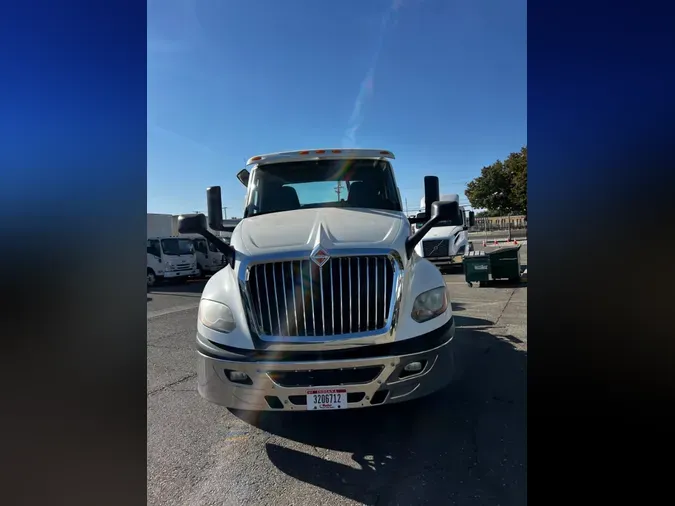 2018 NAVISTAR INTERNATIONAL LT625 DAYCAB T/A