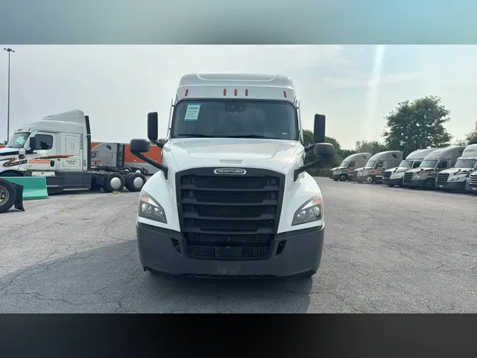 2021 Freightliner Cascadia 126
