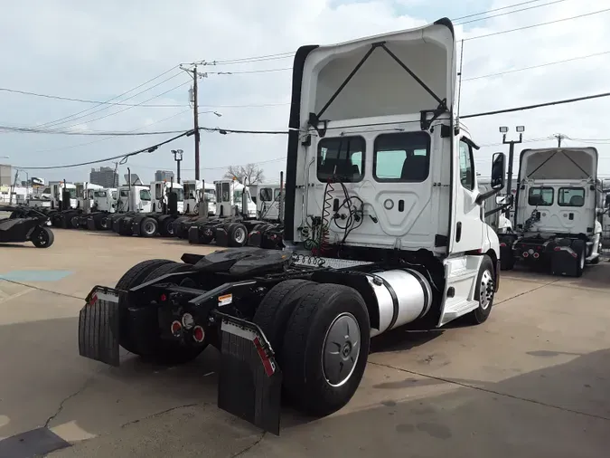 2019 FREIGHTLINER/MERCEDES NEW CASCADIA 116