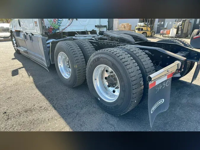 2021 Freightliner Cascadia