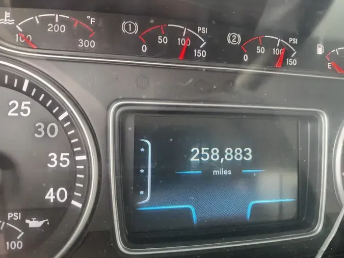 2020 NAVISTAR INTERNATIONAL MV607 (4X2)