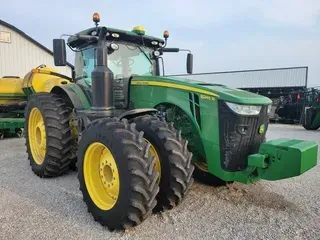 2018 John Deere 8245R