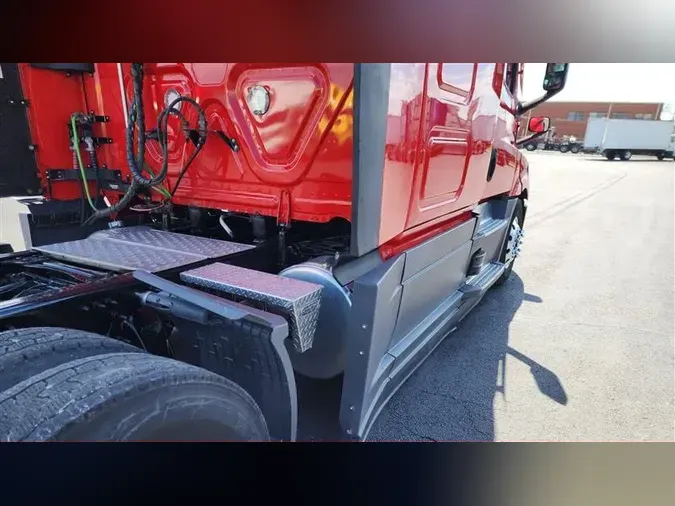 2023 FREIGHTLINER CA126