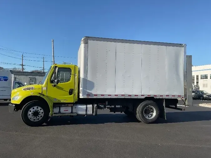 2016 Freightliner M2