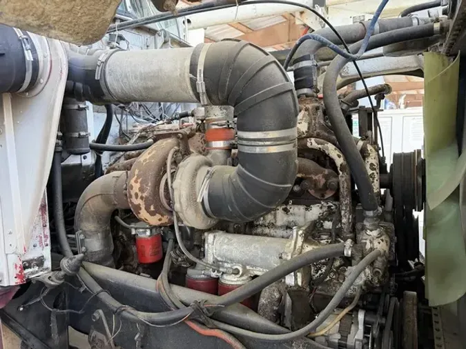 1983 PETERBILT 359