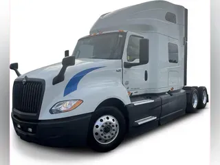 2022 International LT625